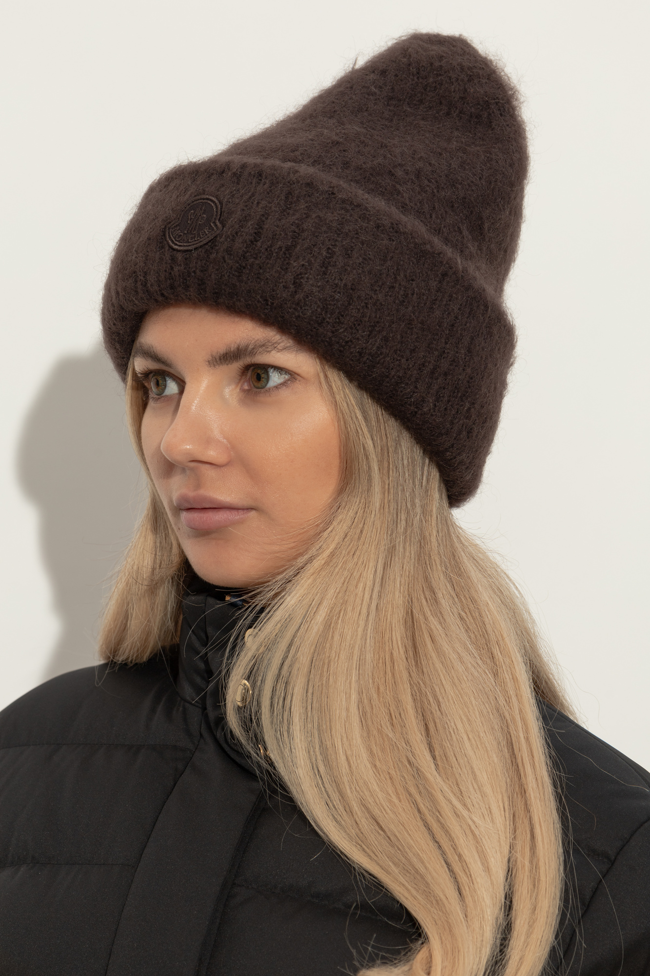 ハット MONCLER Woman Hat Brown K20933B00036A9327 456 Moncler - Black Tonal Rhinestone Logo Beanie | Mitchell Stores